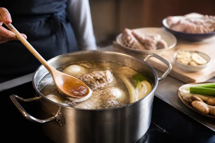Ramen bouillon basis van elke kom